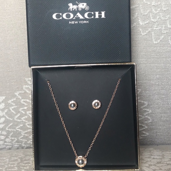 ✨COACH✨LAST 1! Authentic Circle Rosegold & Pearl Set - Picture 5 of 8